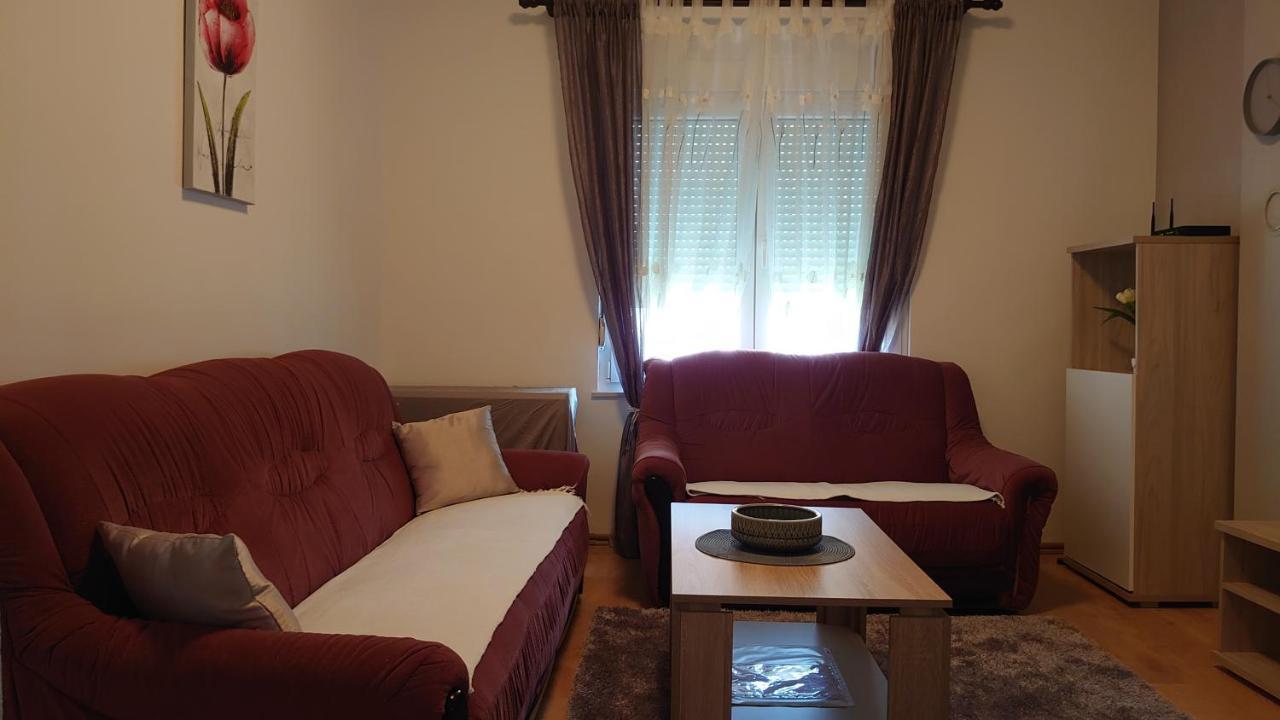 Apartments Tulipan - With Free Private Parking Garage Mostar Exterior foto