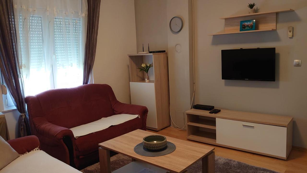 Apartments Tulipan - With Free Private Parking Garage Mostar Exterior foto