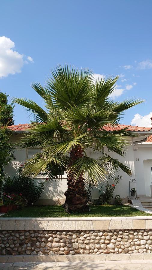 Apartments Tulipan - With Free Private Parking Garage Mostar Exterior foto